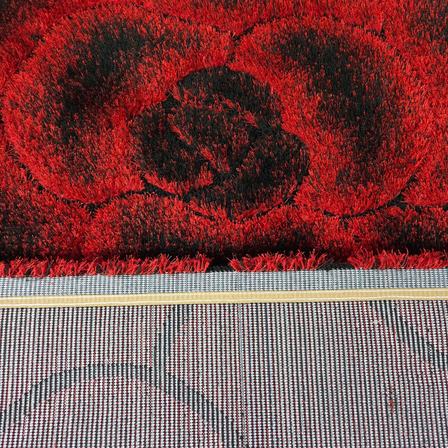 Covor Pufos cu Fir de Matase si Bumbac Trandafir 3D ,Grena/Negru