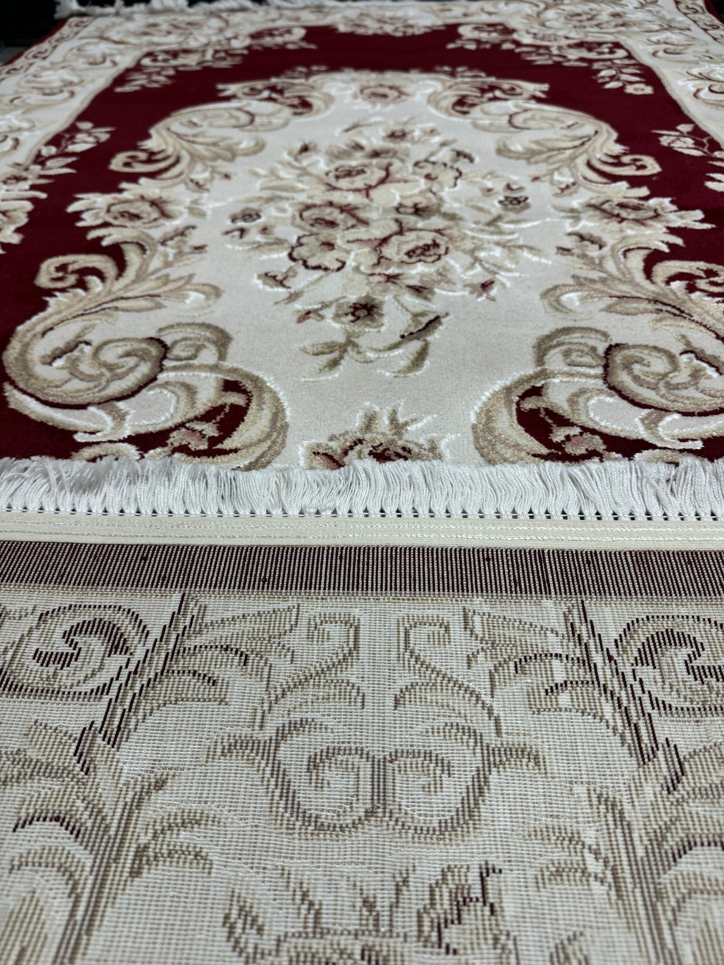 Covor Premium Stil Clasic Cu Medalion si Insertii Florale ,Grena/Bej