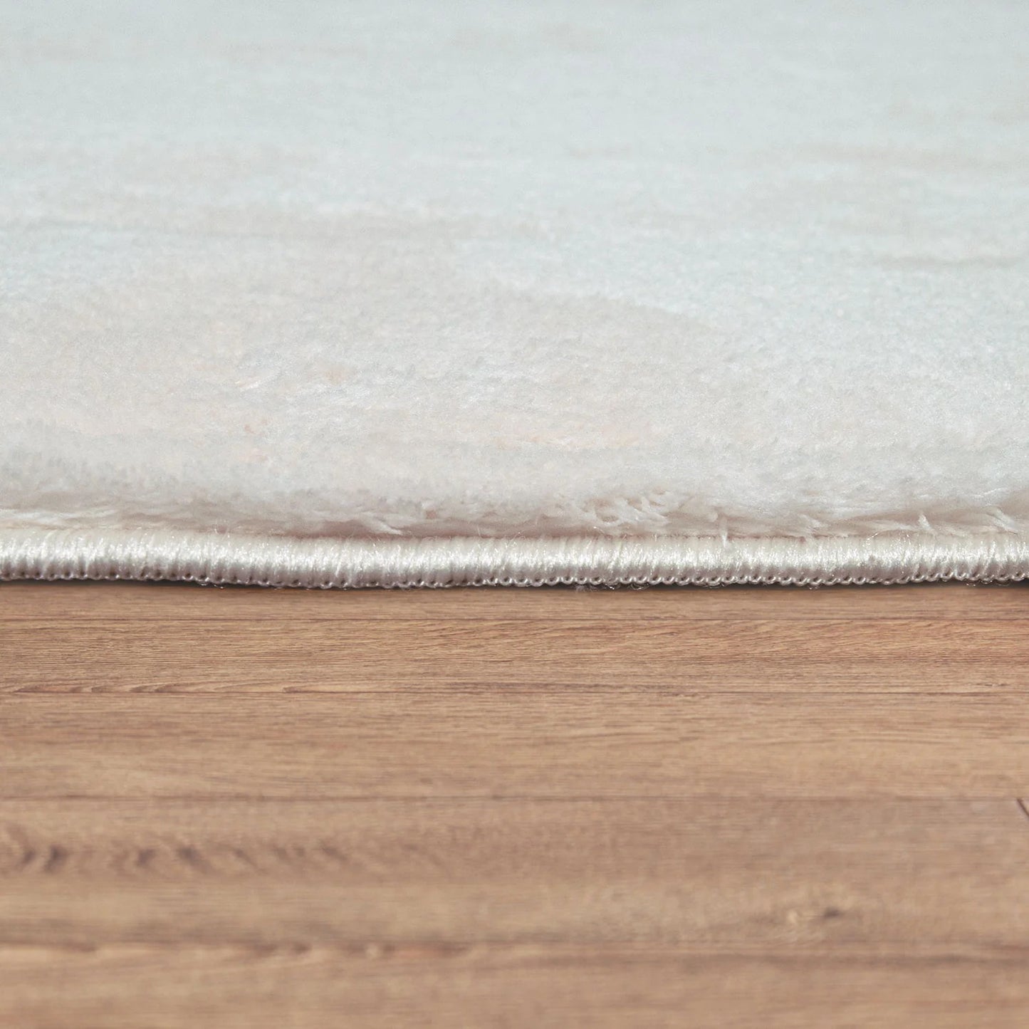 Covor Rotund Pelus ,Crem