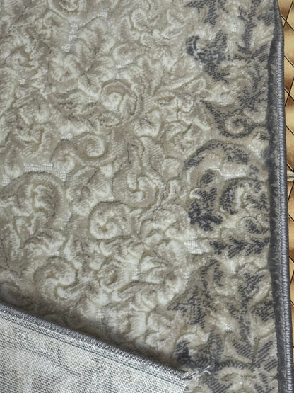 Travesa cu Insertii 3D tip Frunze ,Gri/Crem