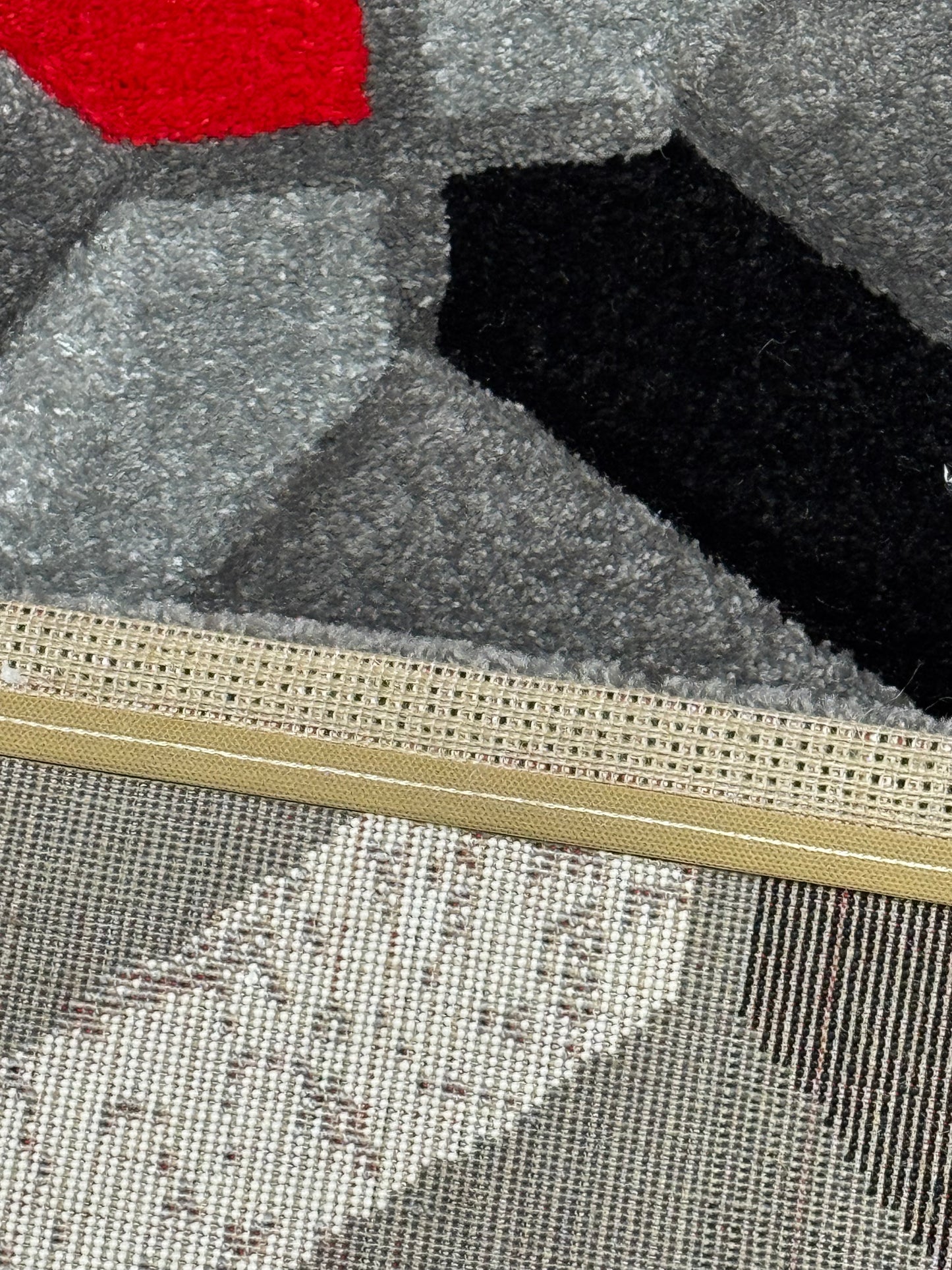 Covor Modern tip Romburi, Gri/Negru/Rosu