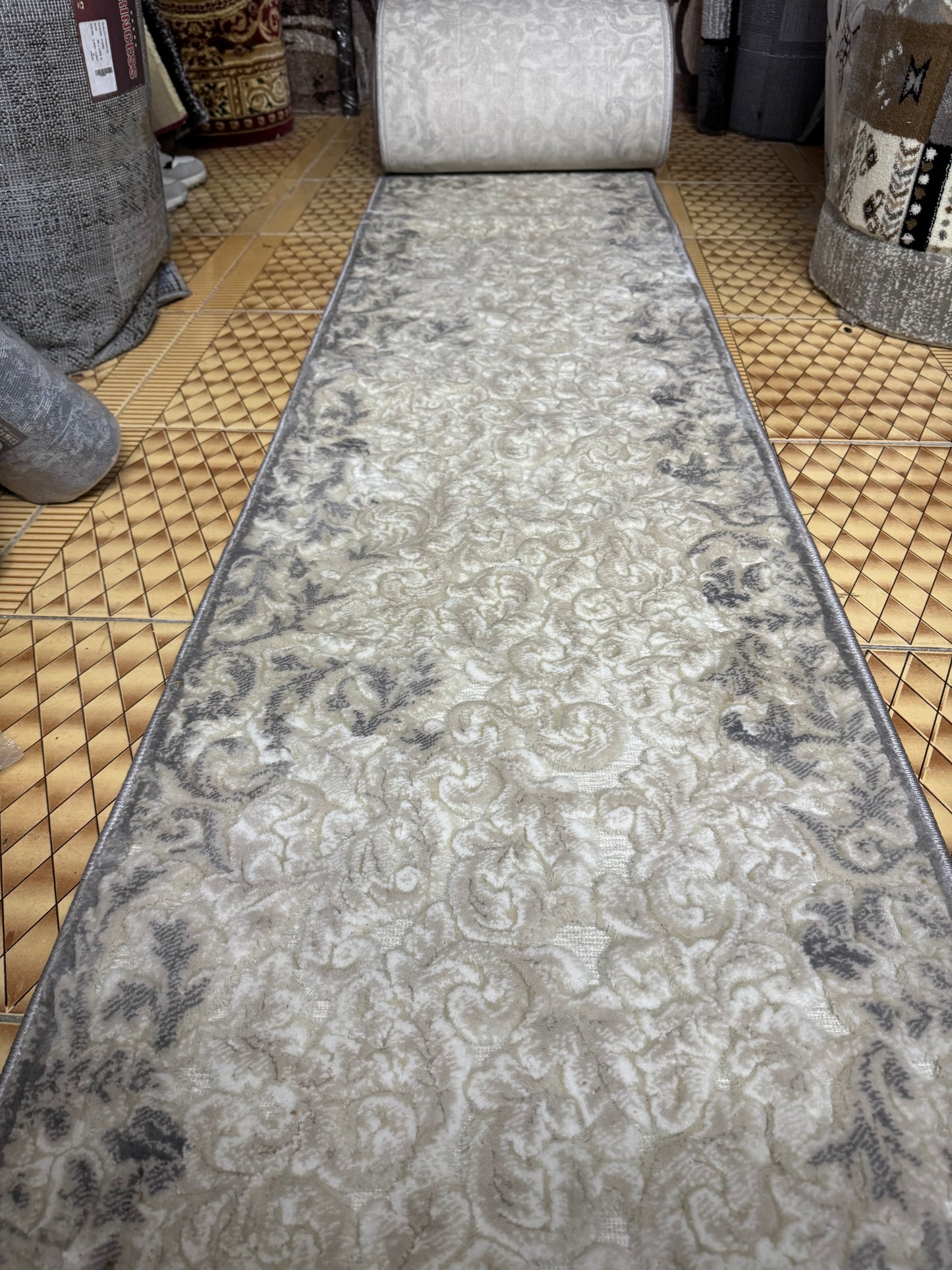 Travesa cu Insertii 3D tip Frunze ,Gri/Crem