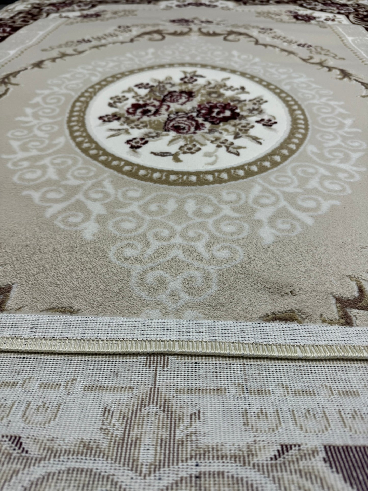 Covor Premium Stil Clasic Cu Medalion si Insertii Florale ,Bej/Grena