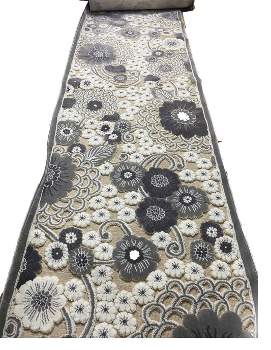 Traversa cu Insertii Florale 3D Margarete ,Gri/Bej