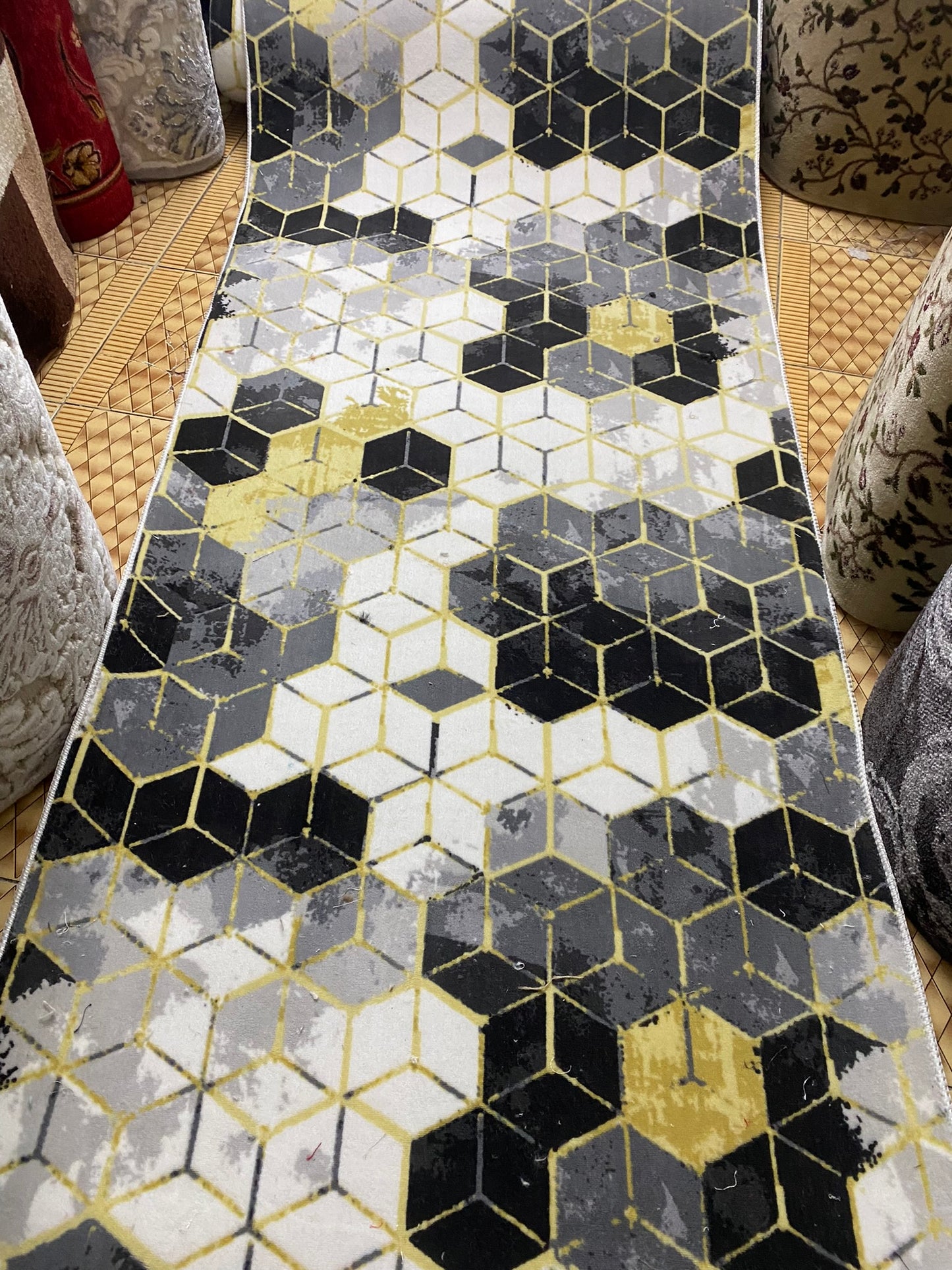 Traversa Antiderapanta cu Insertii Geometrice,Bej/Gri/Negru/Auriu