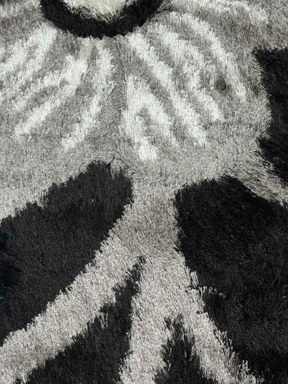 Covor Pufos cu fir lung de Matase in forma de Floare,Gri/Negru/Alb