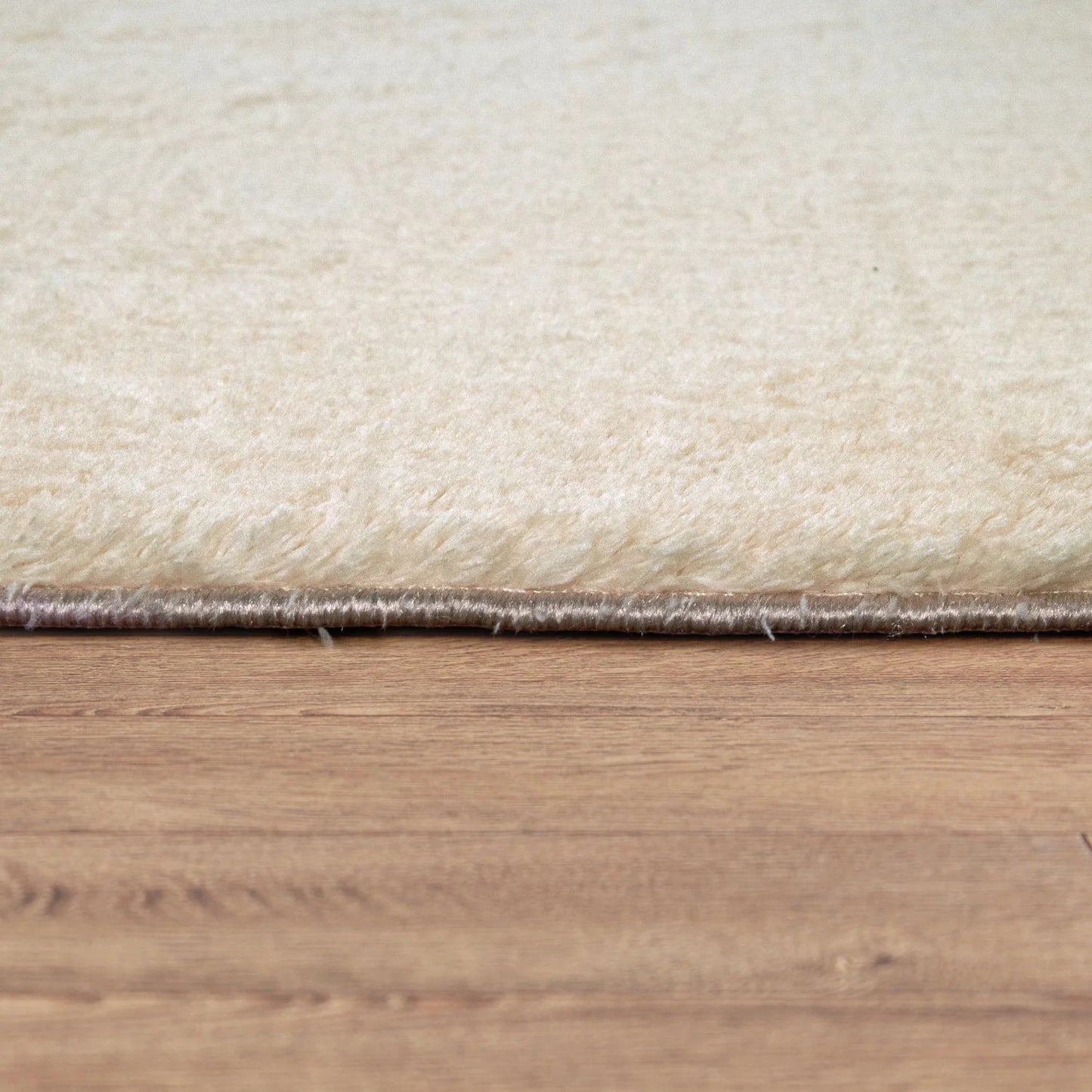 Covor Pufos Pelus,Crem