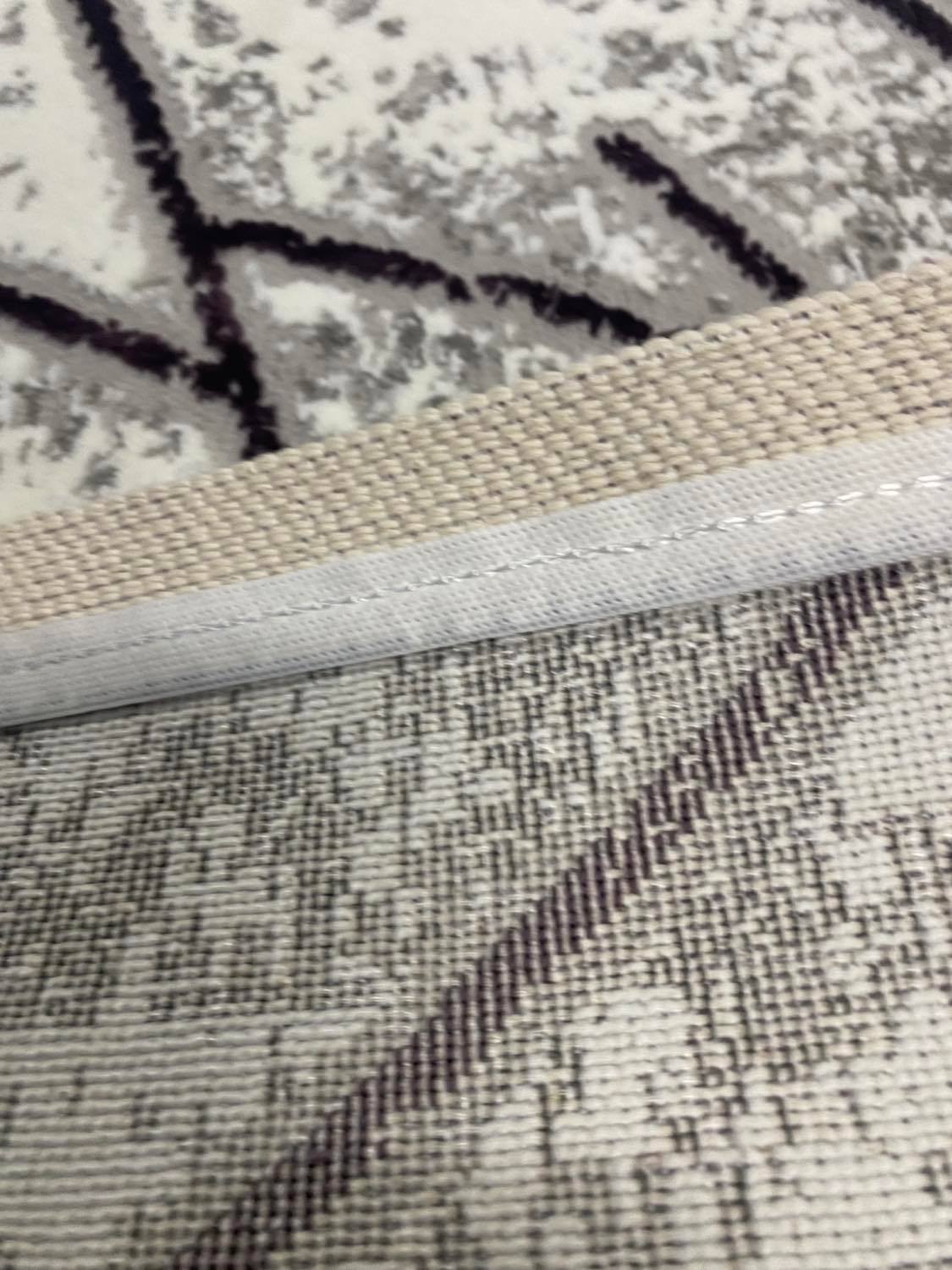 Covor Modern cu Insertii Geometrice de tip Triunghiuri ,Mov/Gri/Bej