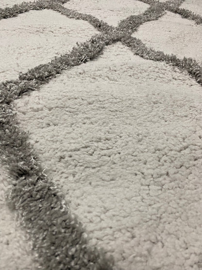 Covor Pufos Cu Insertii tip Romb ,Gri/Alb